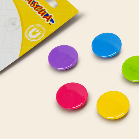 Paquete Con 5 Imanes Coloridos, Marca Pascua.