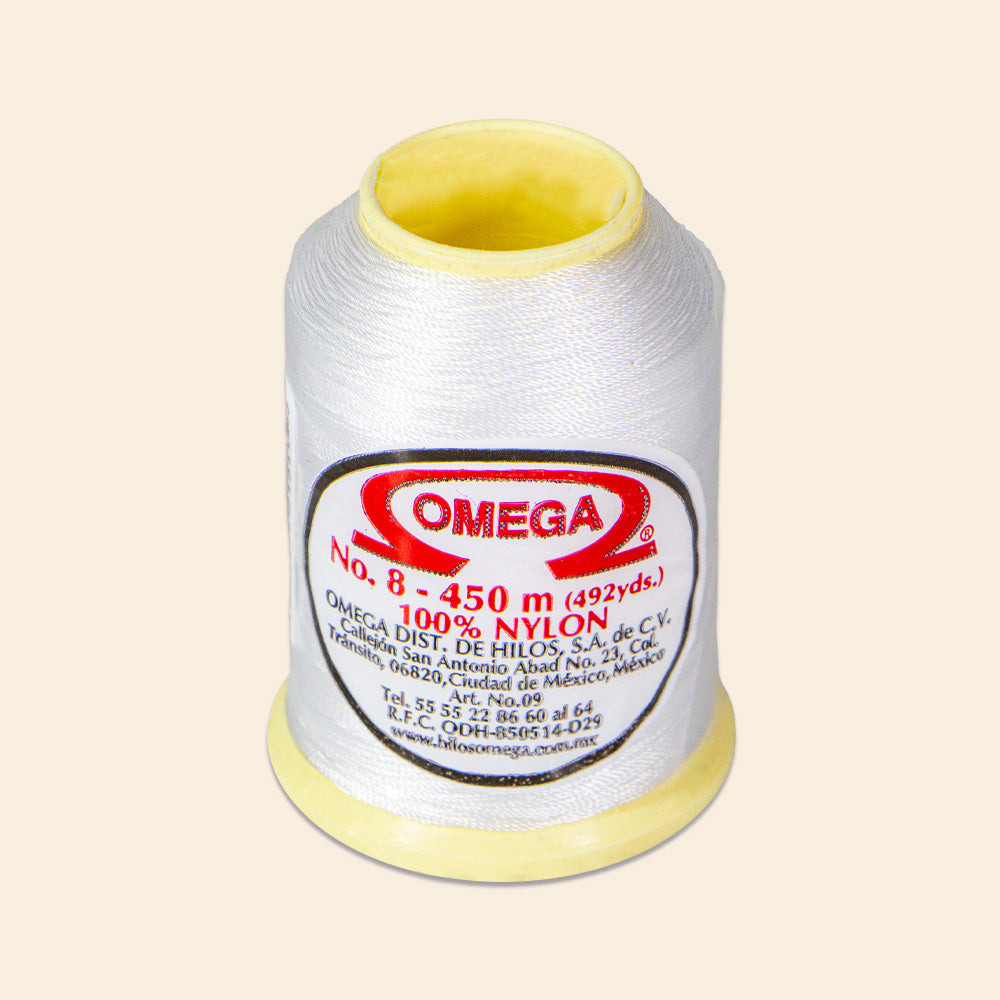 Hilo Tapiz #8 Omega Composición En Nylon Carrete 450 Metros