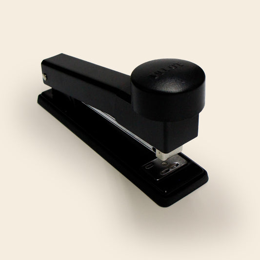 Engrapadora de Golpe Pilot GM 270